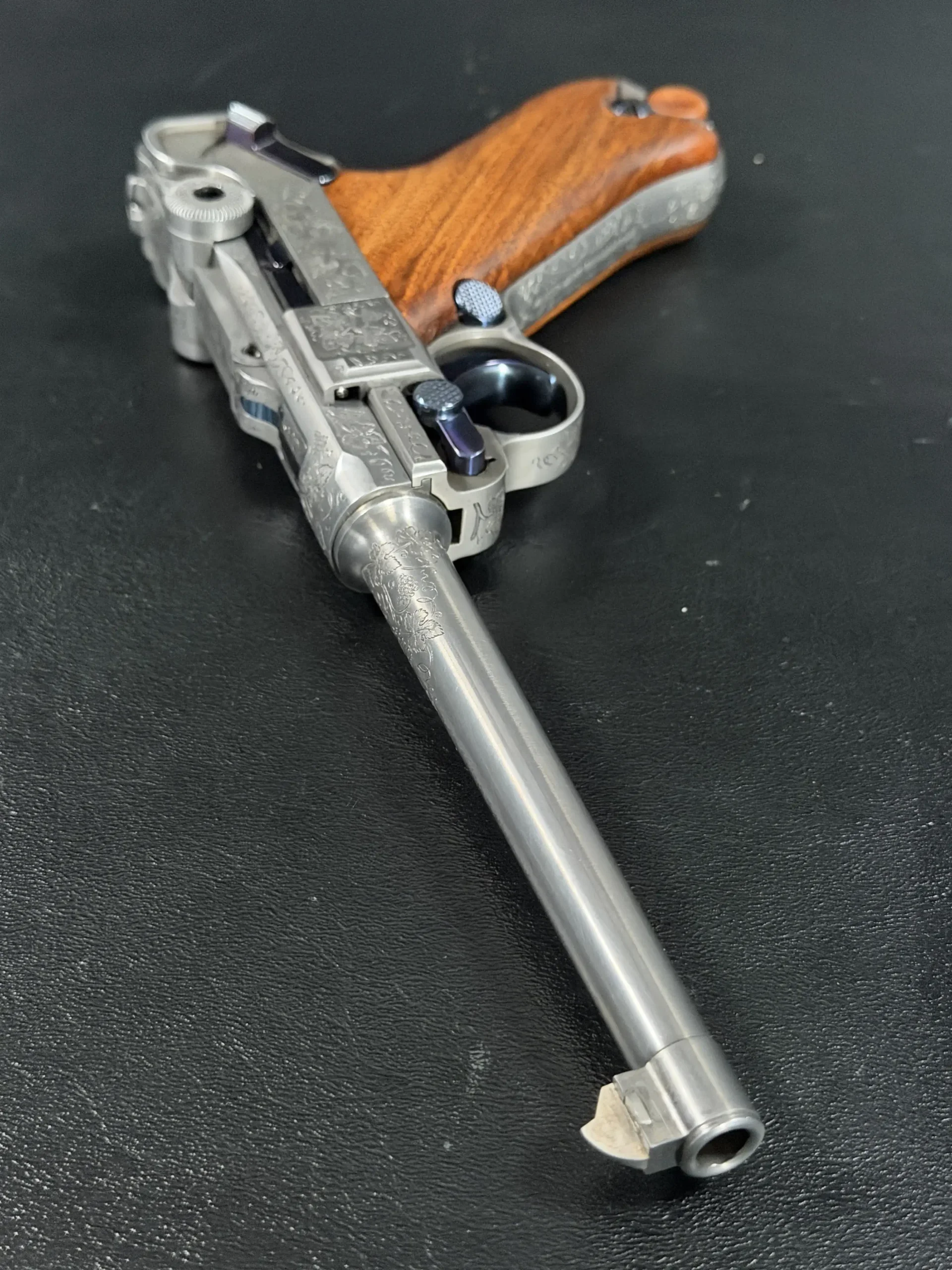Mauser Parabellum IWA '89 Engraved Luger photo 6