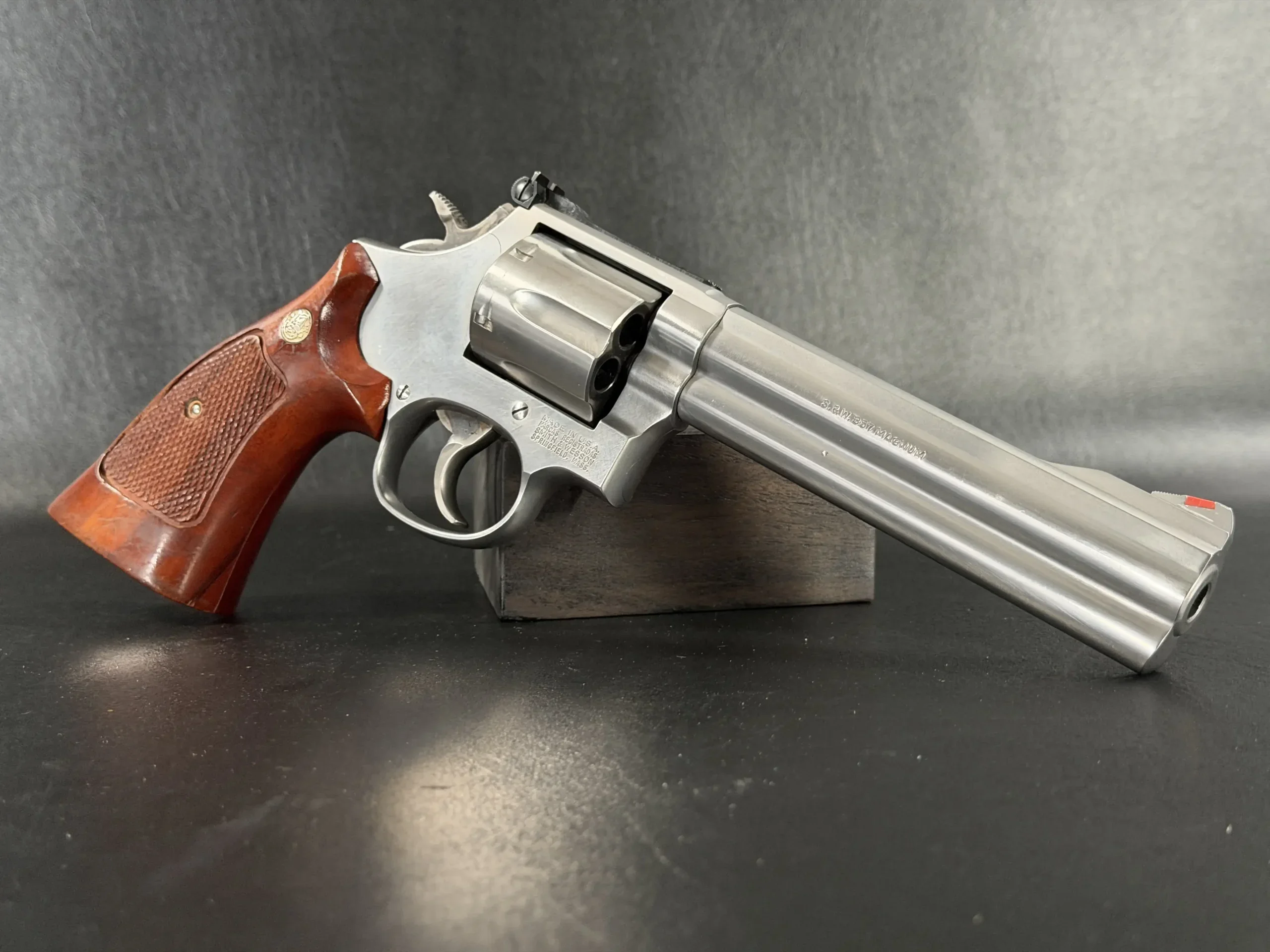Smith & Wesson 686-4 Stainless photo 3