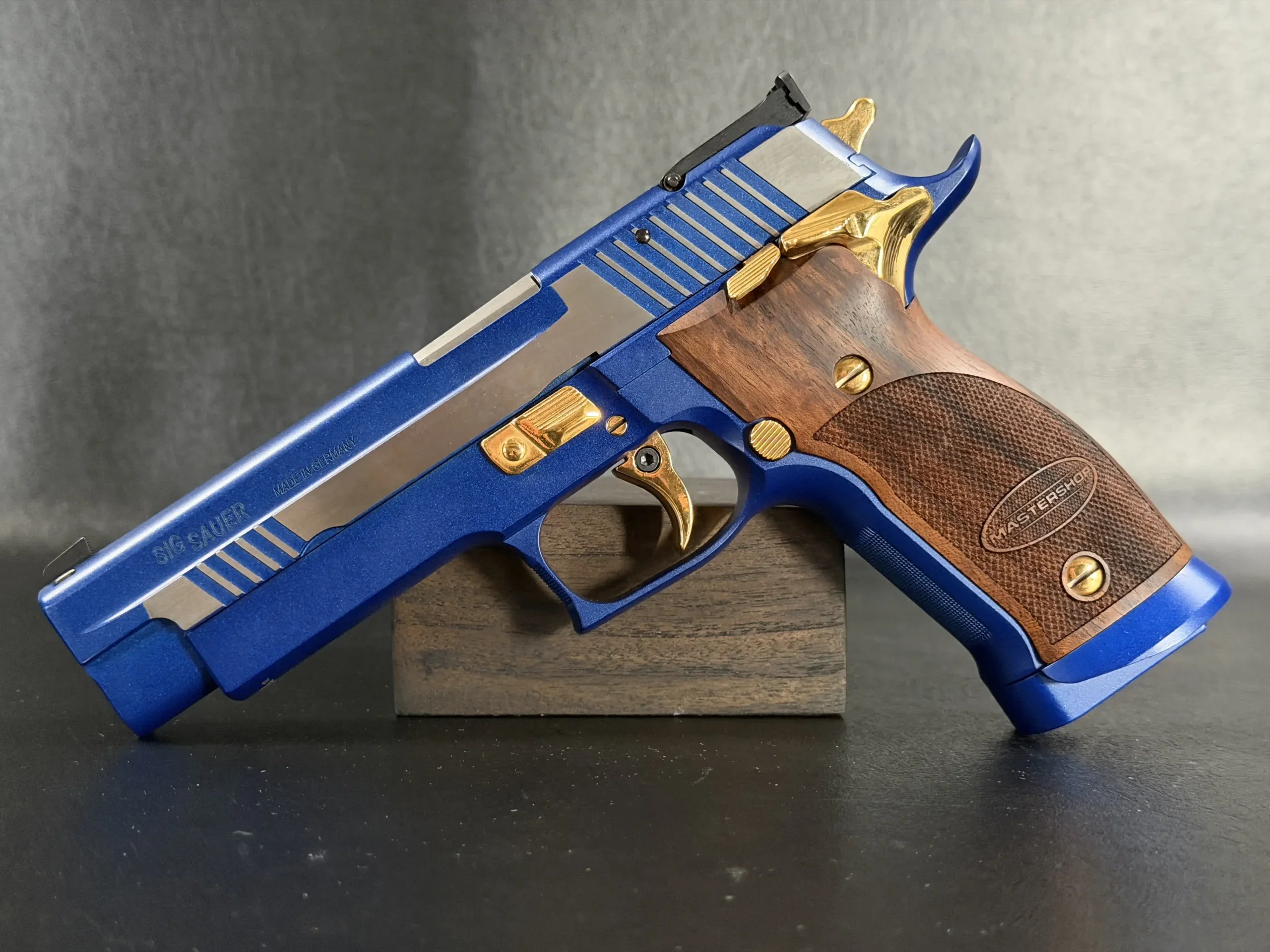 SIG Sauer P226 X-Five Blue Moon Gen 1 photo 3