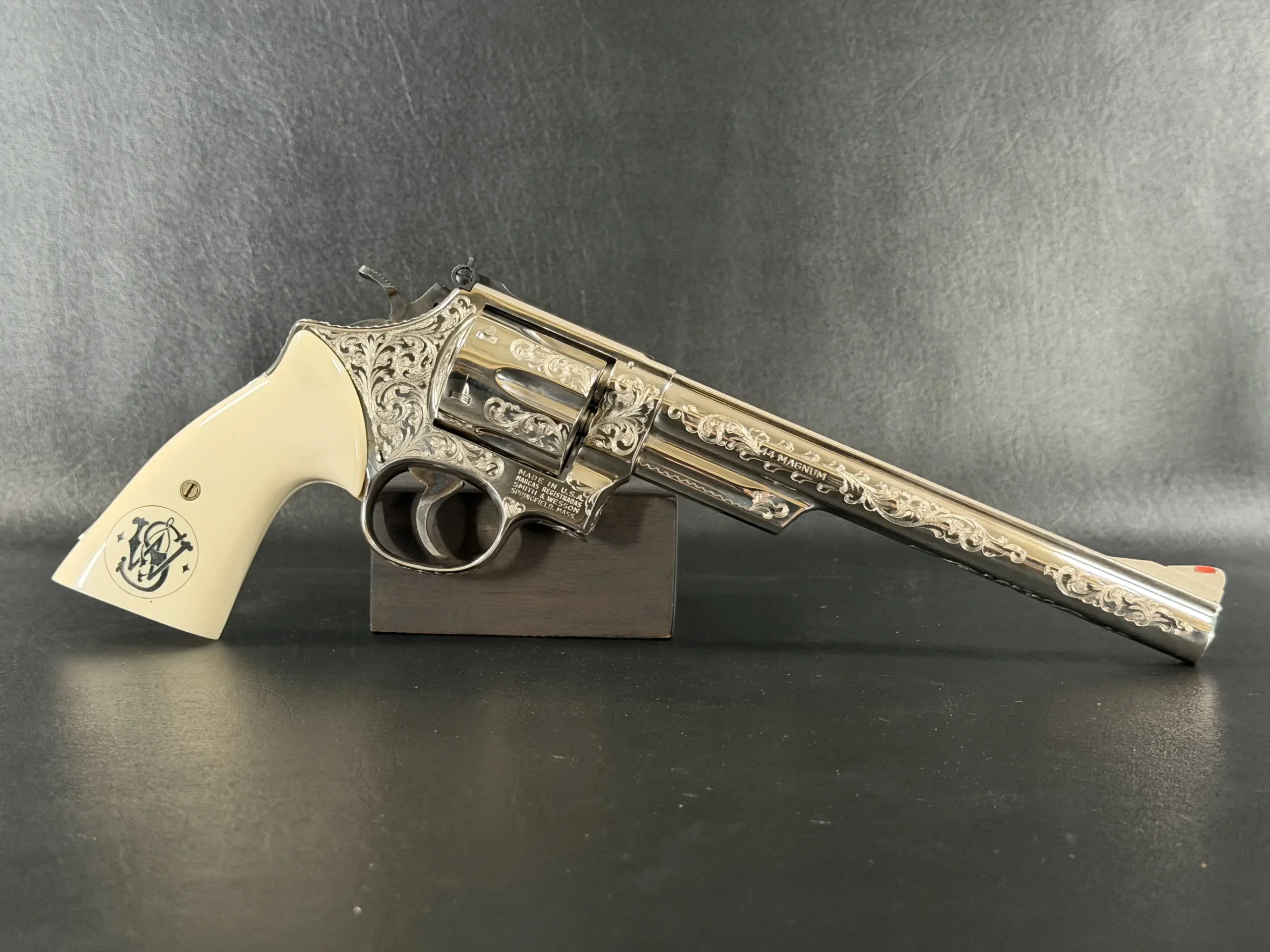 Smith & Wesson Model 29-2 Factory Engraved photo 6