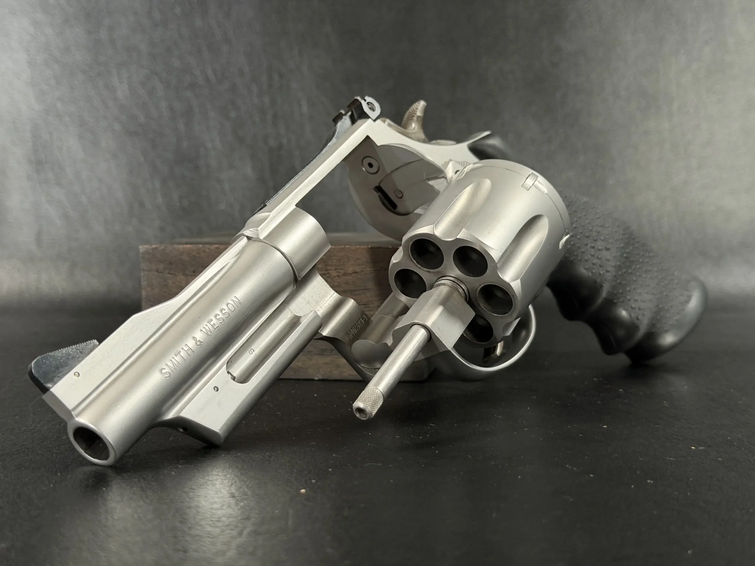 Smith & Wesson Model 629-3 Stainless .44 Magnum photo 5