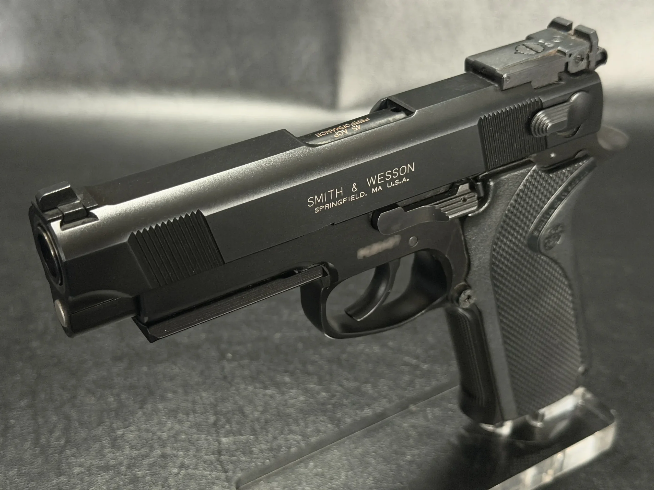 Smith & Wesson Performance Center 4566 .45 ACP photo 7