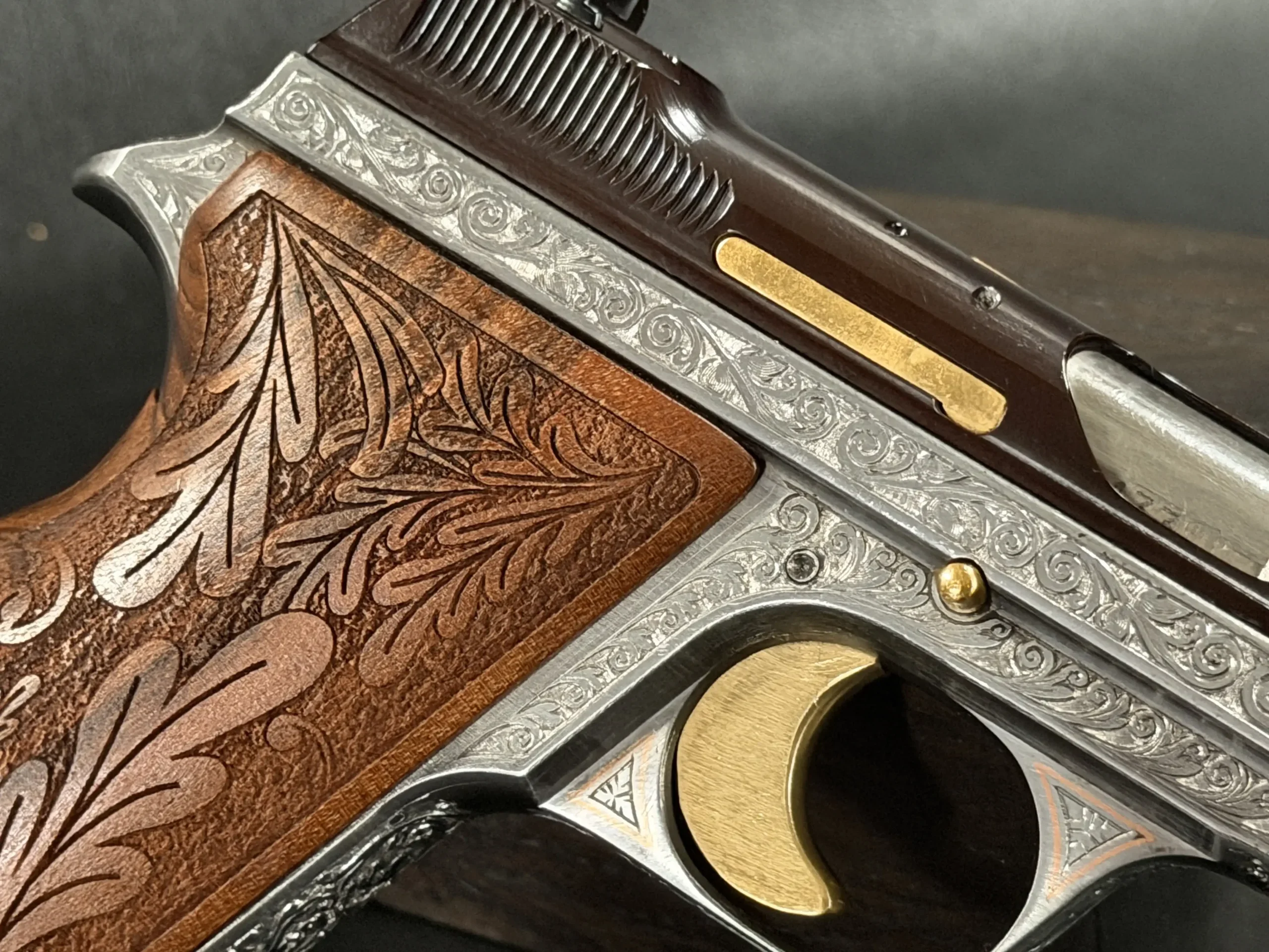 SIG P210-4 Luxus Engraved photo 8