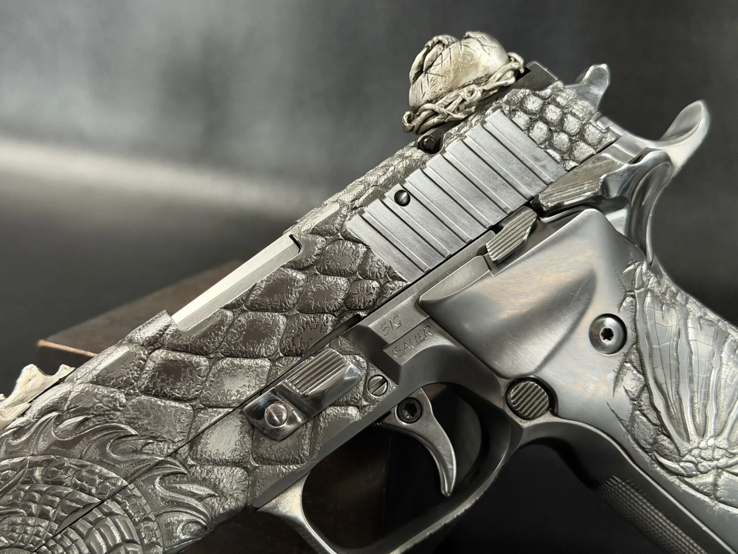 SIG Sauer P226 X-Five Mastershop Prestige Series Dragon photo 3
