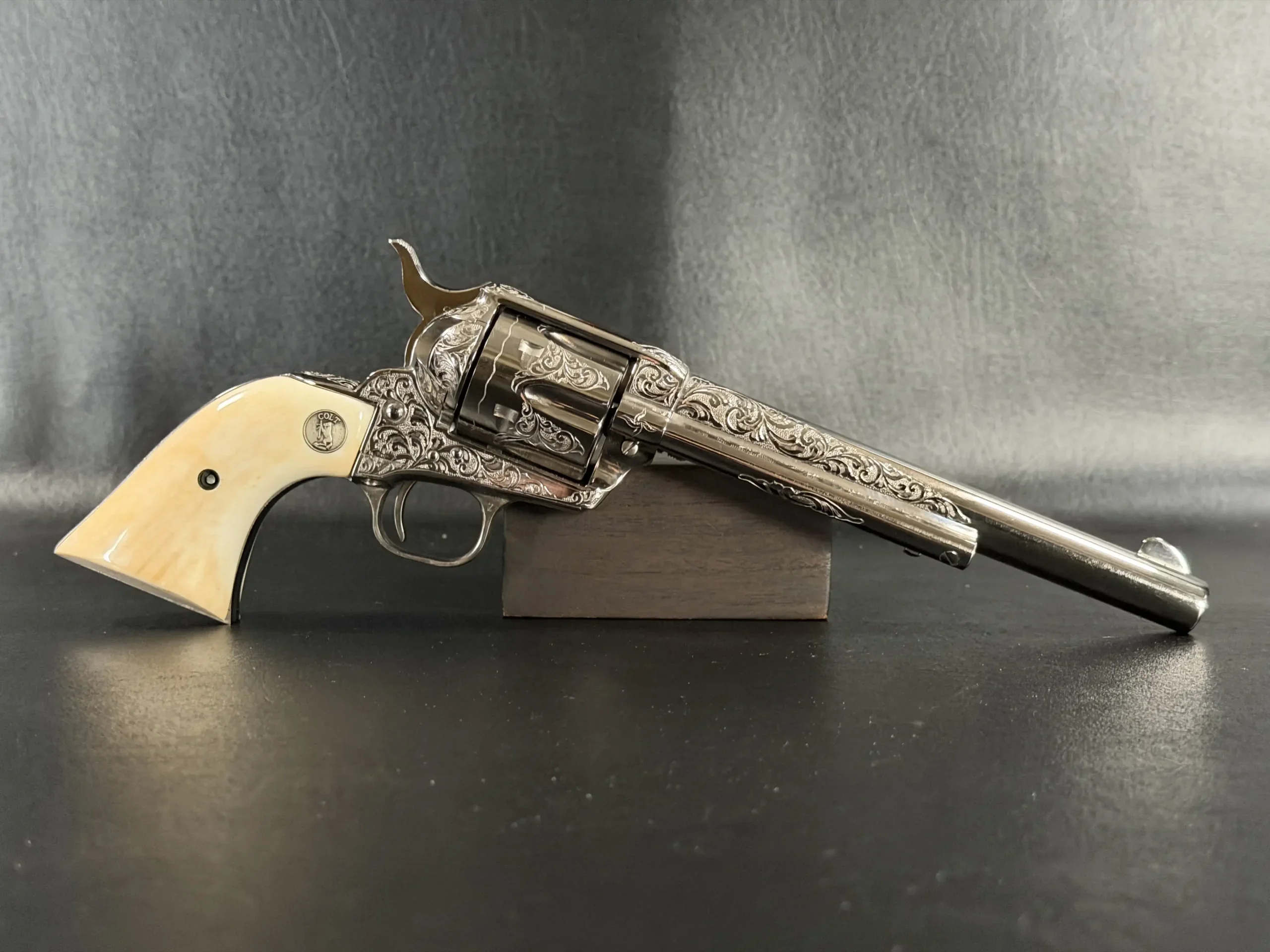 Colt Single Action Army 3rd Generation Engraved photo 10