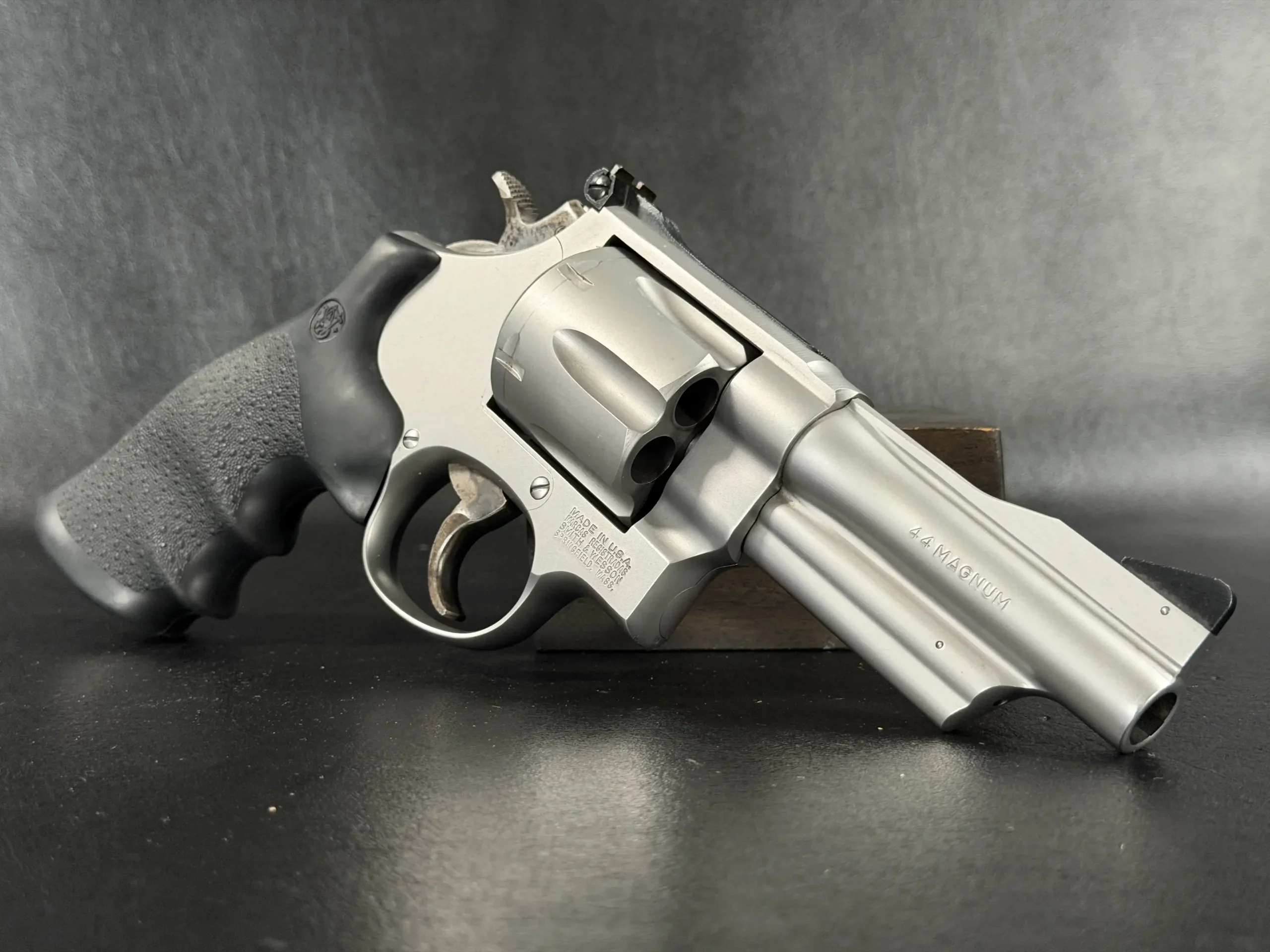 Smith & Wesson Model 629-3 Stainless .44 Magnum photo 3