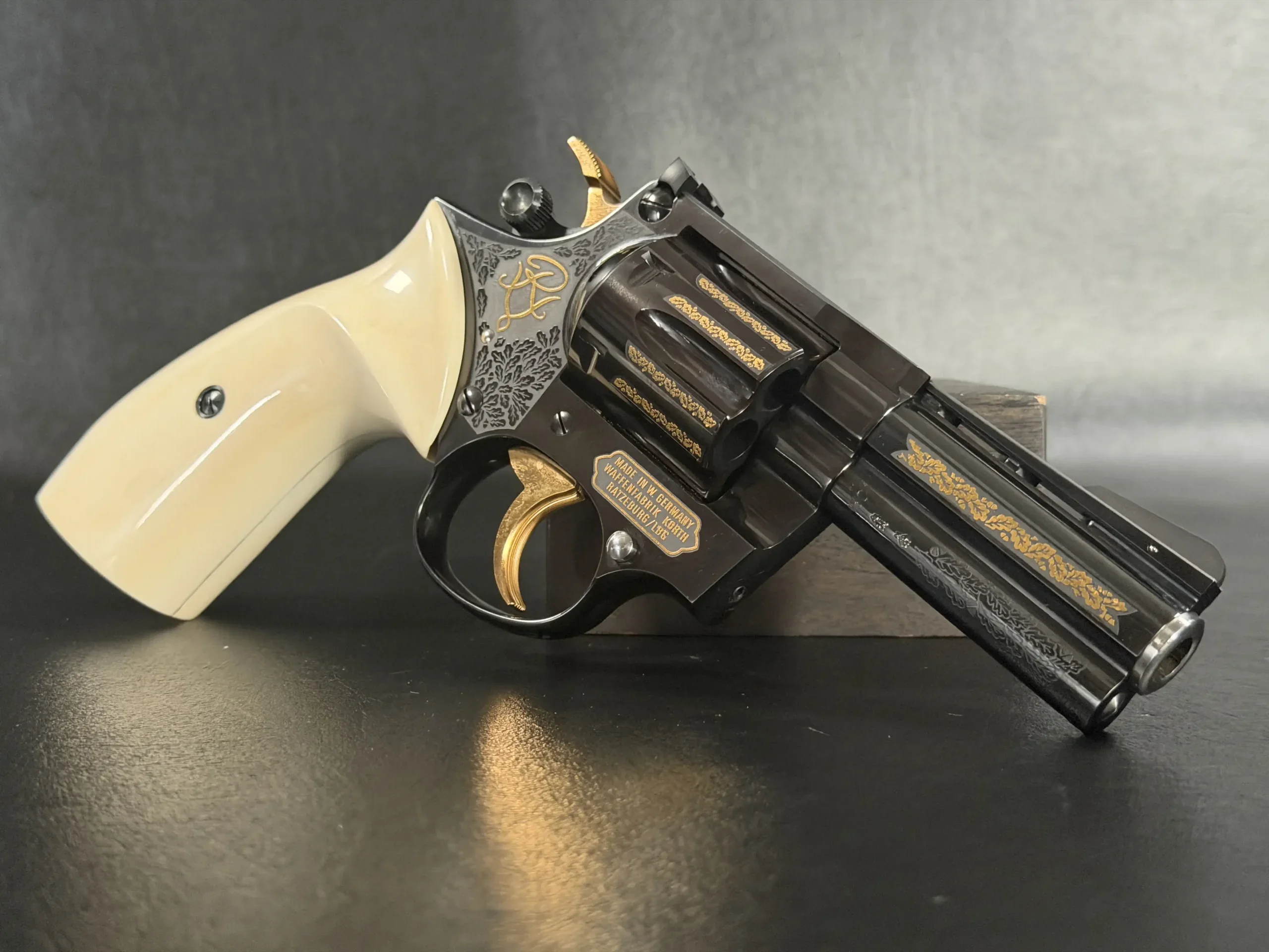Korth Ratzeburg Combat Gold Inlay Revolver With 9mm Exchange Cylinder photo 9