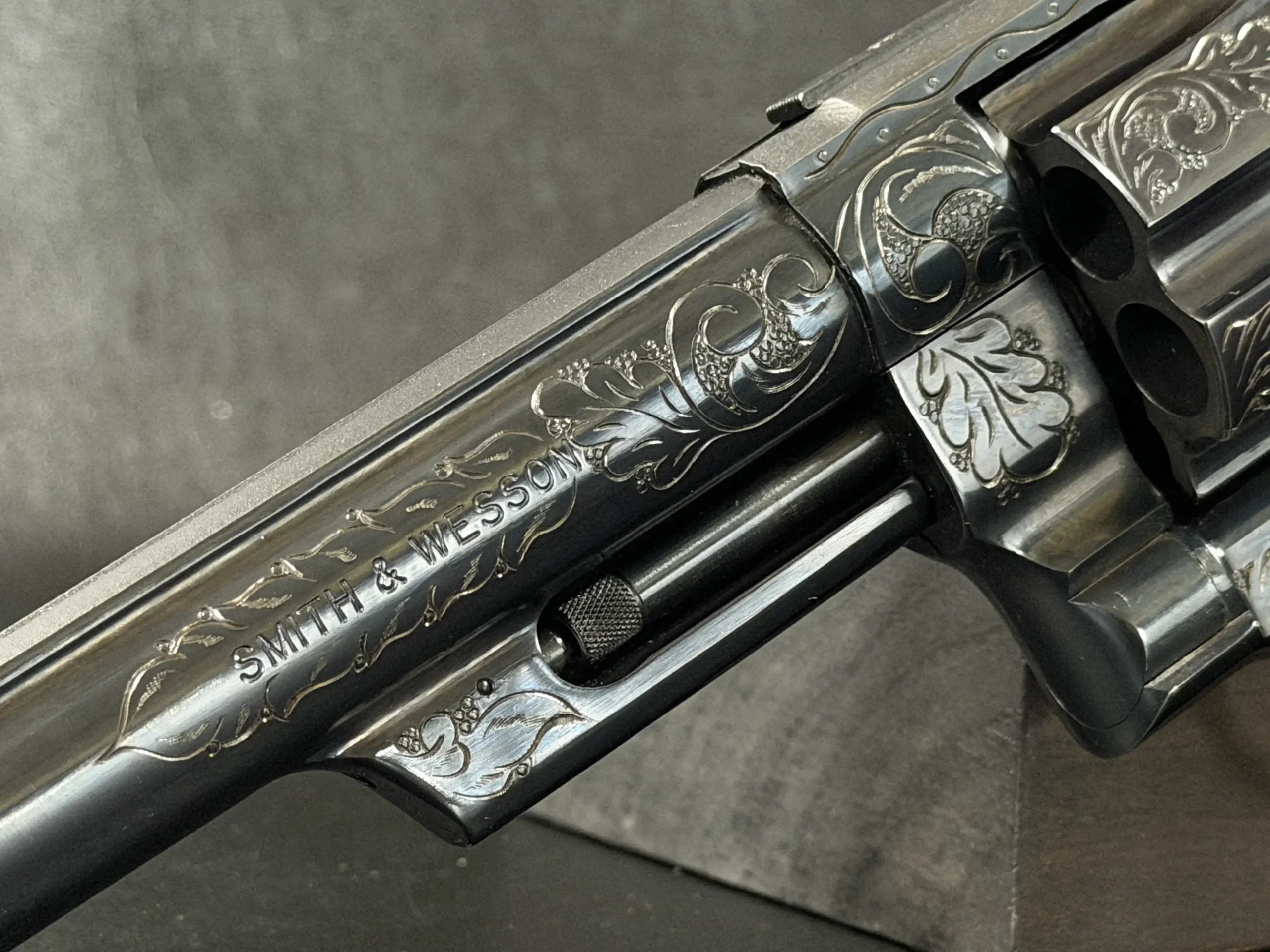 Smith & Wesson Model 25-5 Engraved .45 Colt photo 5