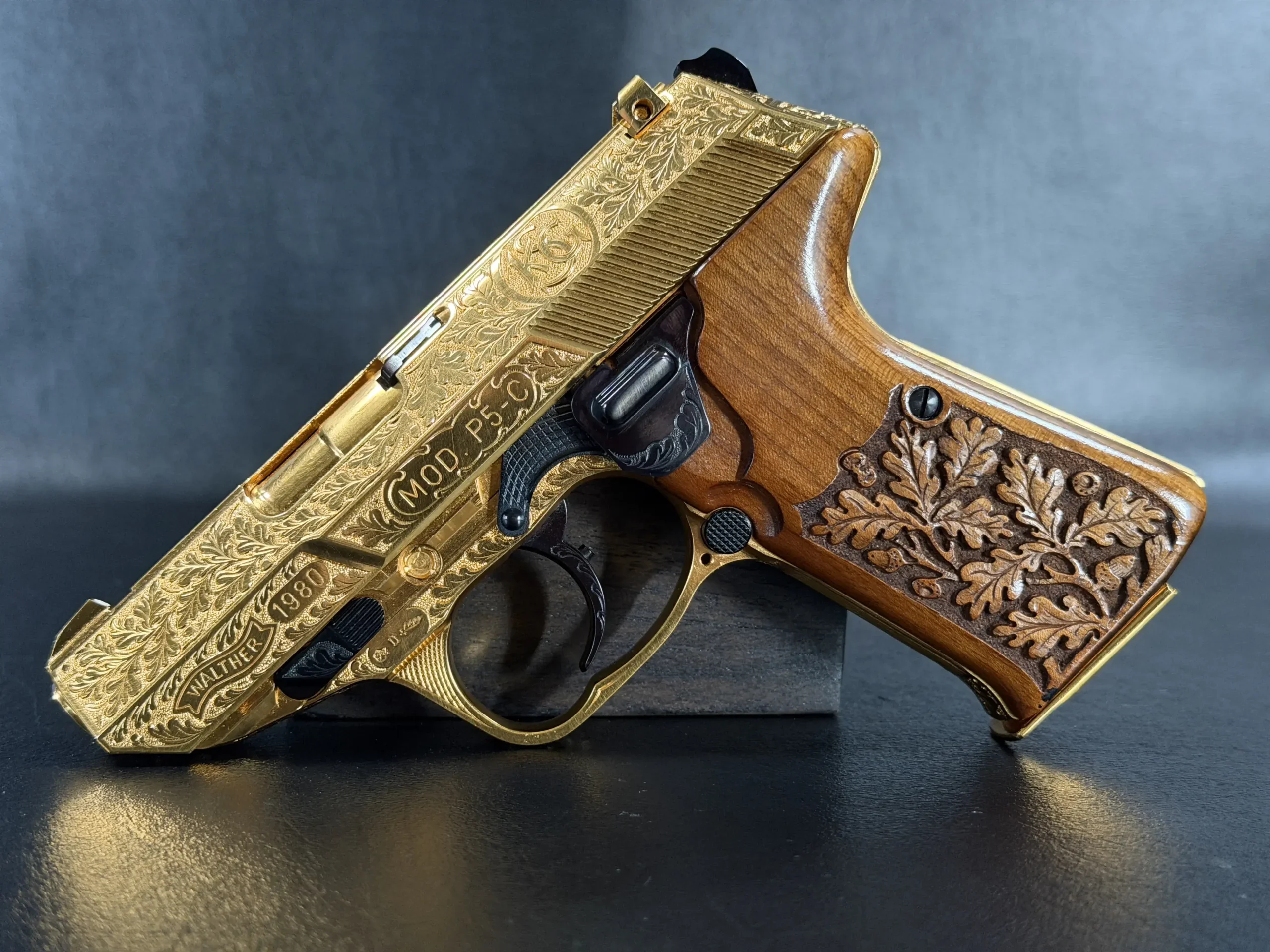 Walther Mod. P5C Engraved &amp; Gold Plated photo 7